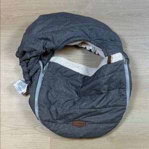 JJ Cole Gray and Cream Fleece Lined Car seat Cover